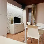 V 公寓